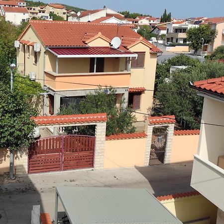 Studio Apartments Izabela Vodice Luaran gambar