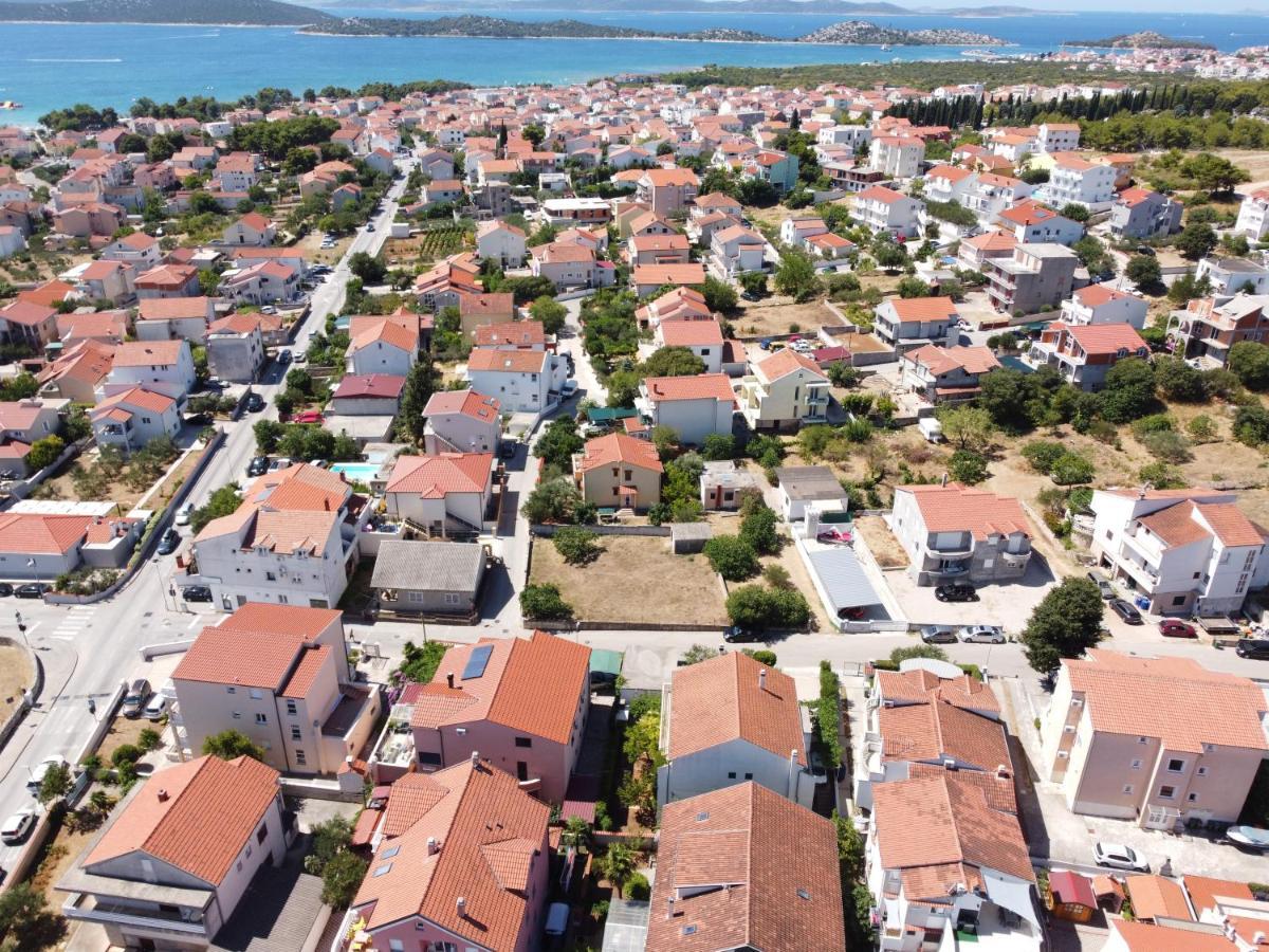 Studio Apartments Izabela Vodice Luaran gambar