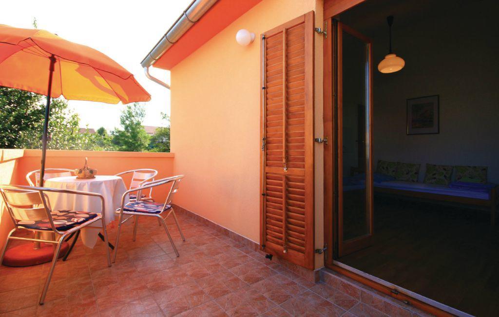 Studio Apartments Izabela Vodice Luaran gambar