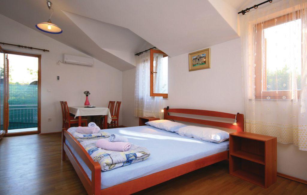 Studio Apartments Izabela Vodice Luaran gambar